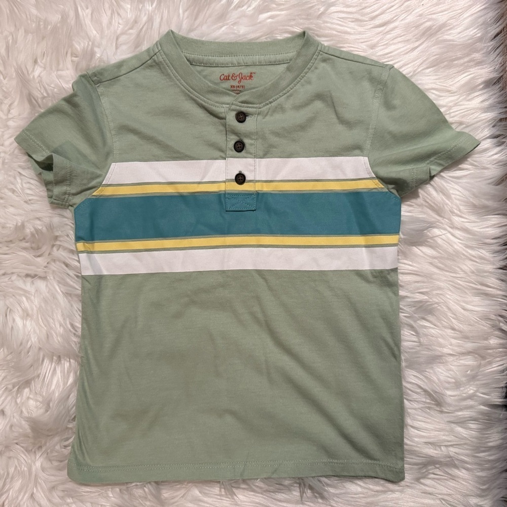 Cat & Jack Boys‎ Light Green Short Sleeve Henley Tee Size 5